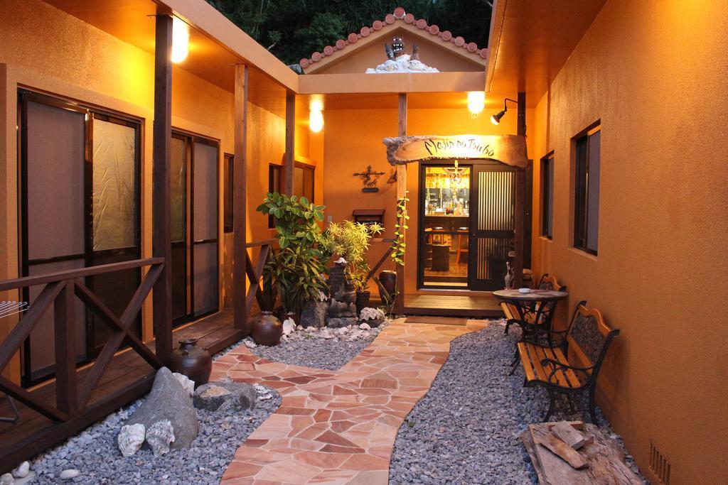 Maison d'hôtes Majin No Tsubo à Nakijin Extérieur photo